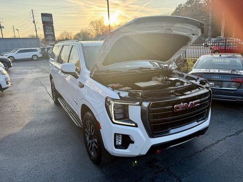Used 2021 GMC Yukon XL AT4 w/ Rear Media and Nav Package image 4
