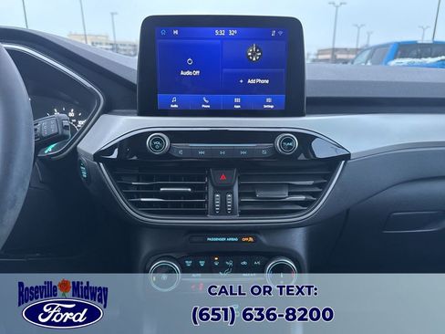 Used 2022 Ford Escape SE w/ Cold Weather Package image 17