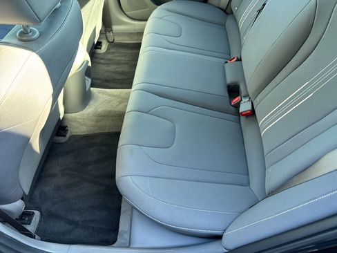 Certified 2025 Hyundai Elantra Sport image 15