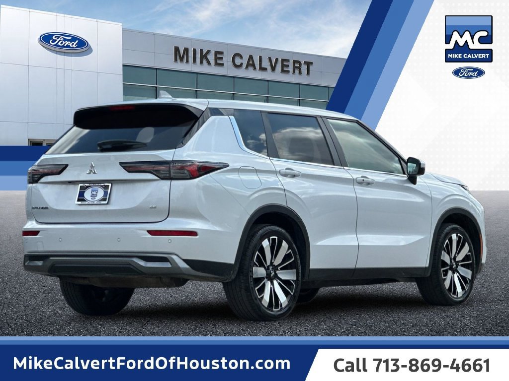 Used 2025 Mitsubishi Outlander SE FWD image 5