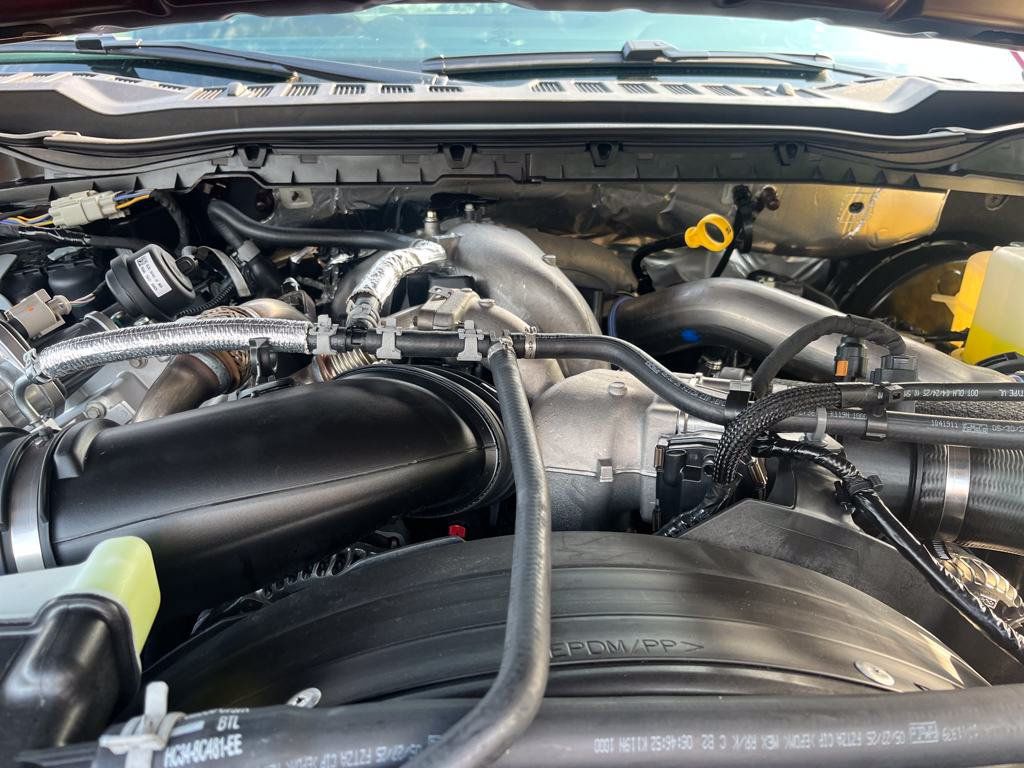 Used 2025 Ford F250 XLT AWD/4WD image 3