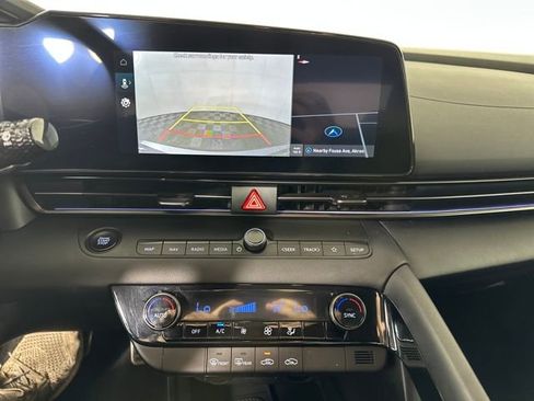 Certified 2025 Hyundai Elantra SEL image 53