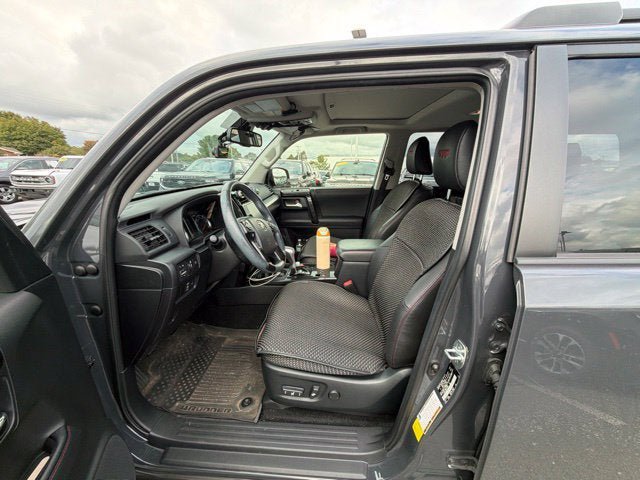 Used 2024 Toyota 4Runner TRD Off-Road Premium w/ Moonroof Package AWD/4WD image 17