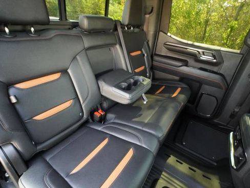 Used 2023 GMC Sierra 1500 AT4 w/ AT4 Premium Package image 29