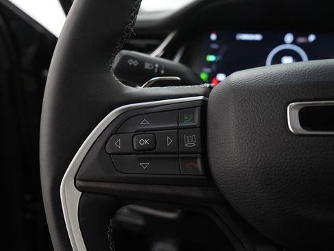 Used 2023 Jeep Grand Cherokee 4WD 4xe image 28