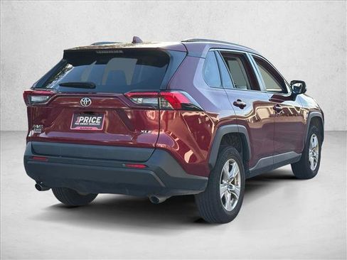 Used 2021 Toyota RAV4 XLE image 4