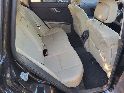 Used 2015 Mercedes-Benz GLK 250 GLK 250 BlueTEC AWD 4MATIC 4dr image 22