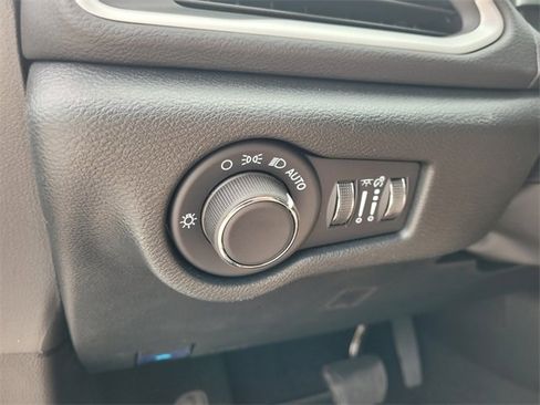 New 2026 Chrysler Voyager LX image 20