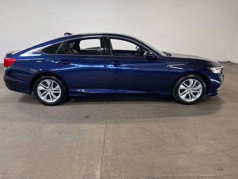 Used 2018 Honda Accord LX image 2