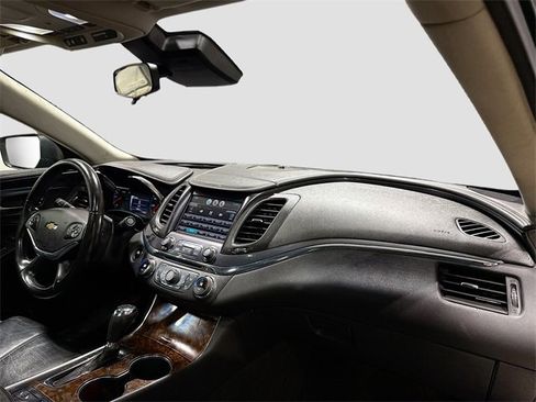 Used 2014 Chevrolet Impala LTZ image 30