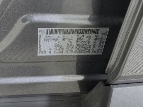 Used 2025 Nissan Rogue SV FWD image 32