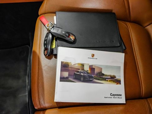 Used 2018 Porsche Cayenne Turbo image 64