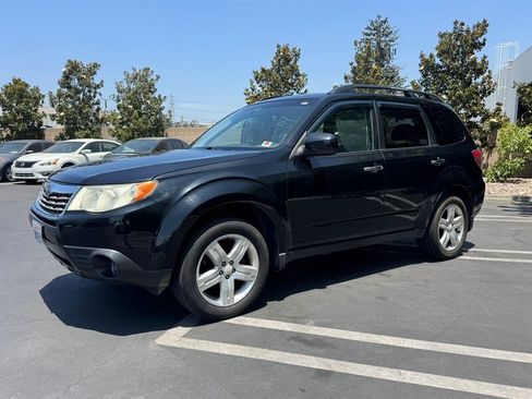 Used 2010 Subaru Forester 2.5X Limited image 2