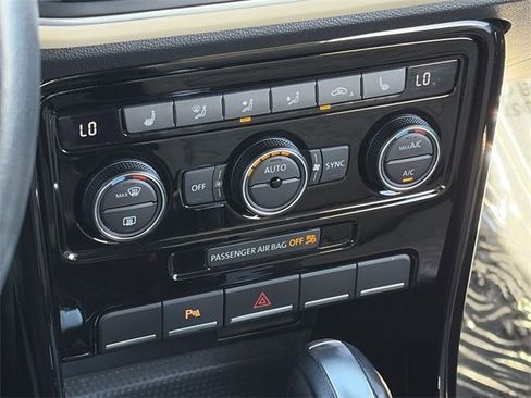 Used 2019 Volkswagen Beetle 2.0T Final Edition SEL image 30