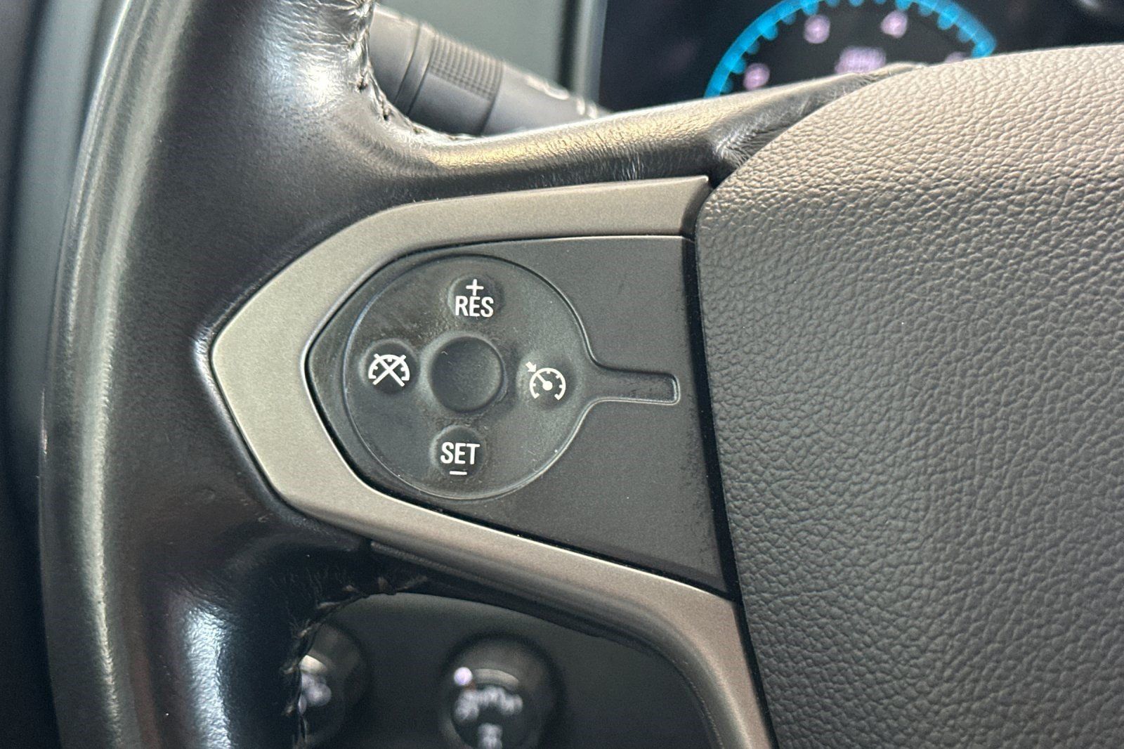 Used 2016 Chevrolet Colorado Z71 AWD/4WD image 28