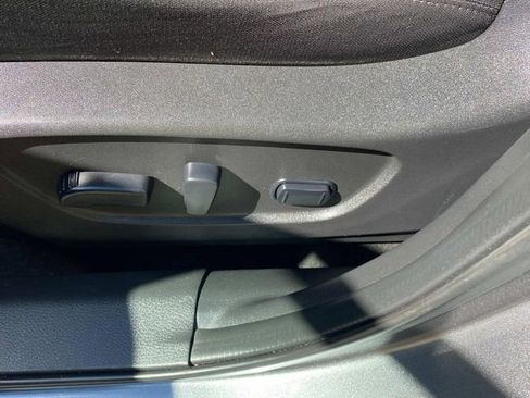 Used 2021 Nissan Rogue Sport SV FWD image 15