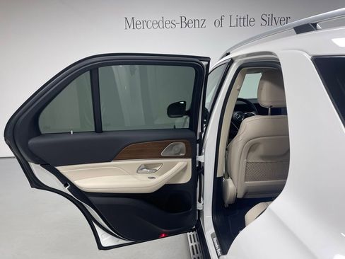 Certified 2024 Mercedes-Benz GLE 350 4MATIC image 23