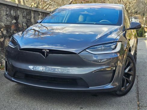 Used 2023 Tesla Model X image 83