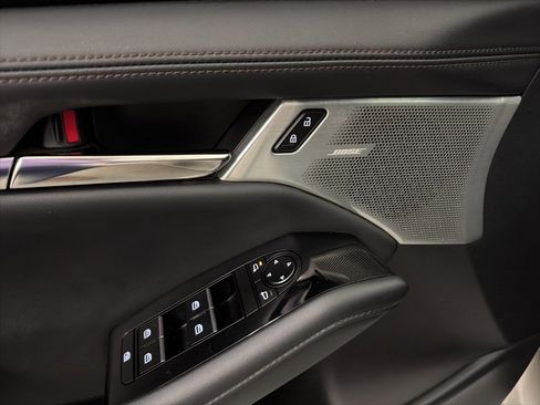 Used 2024 MAZDA MAZDA3 Hatchback w/Premium Plus Pkg image 11