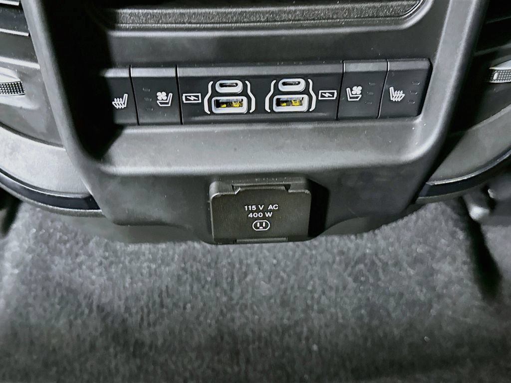 Used 2025 RAM 1500 Limited AWD/4WD image 31