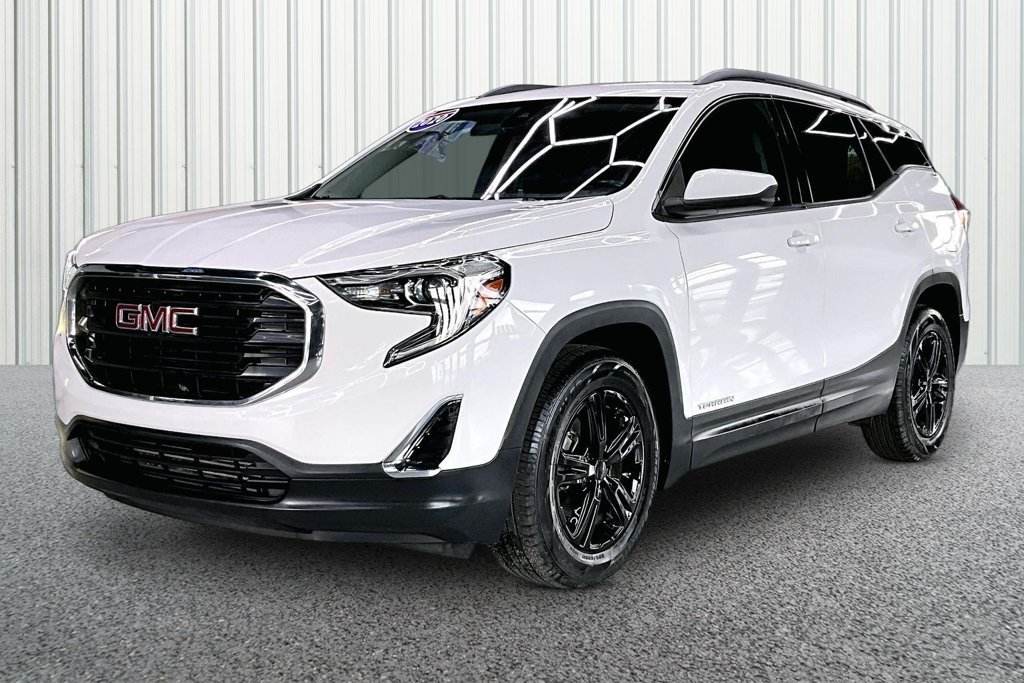 Used 2020 GMC Terrain SLE w/ Driver Convenience Package FWD image 3
