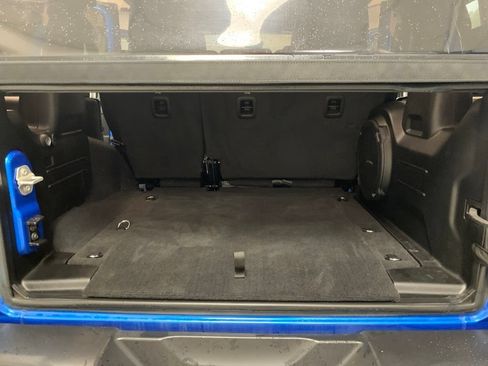 Certified 2023 Jeep Wrangler Unlimited Sahara AWD/4WD image 12