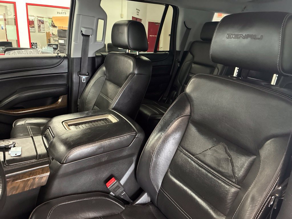 Used 2018 GMC Yukon Denali w/ Open Road Package AWD/4WD image 15