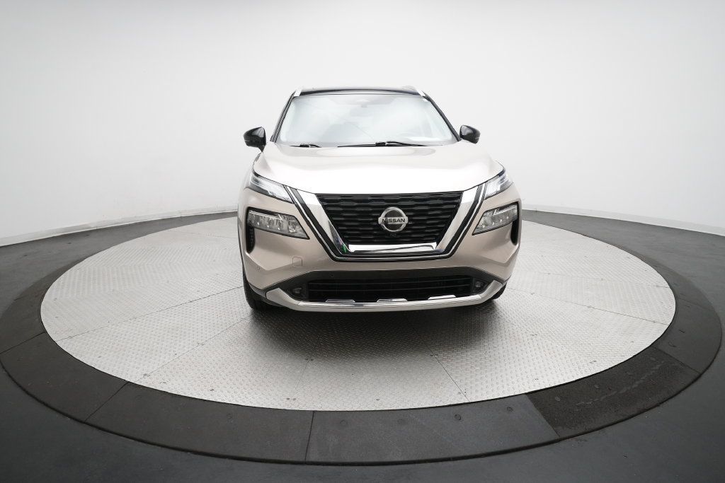 Used 2021 Nissan Rogue Platinum AWD/4WD image 12