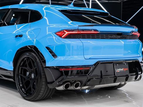Used 2025 Lamborghini Urus SE AWD/4WD image 30