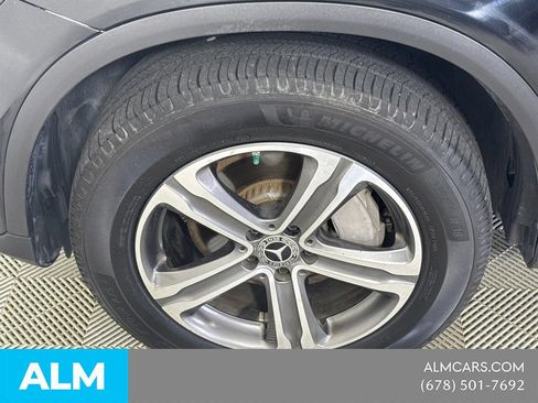 Used 2019 Mercedes-Benz GLC 300 4MATIC w/ Premium Package image 14
