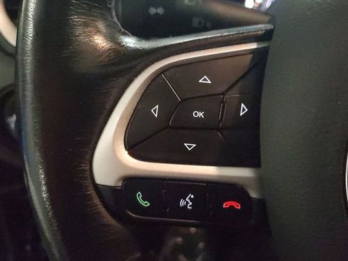 Used 2021 Jeep Renegade Latitude image 29