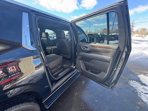 Used 2022 Chevrolet Suburban High Country image 45