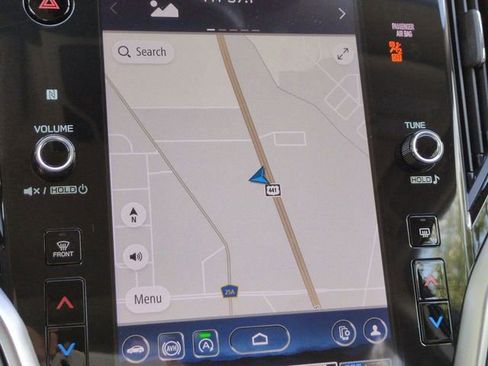 Used 2025 Subaru Outback Touring w/ Popular Package #2 AWD/4WD image 19