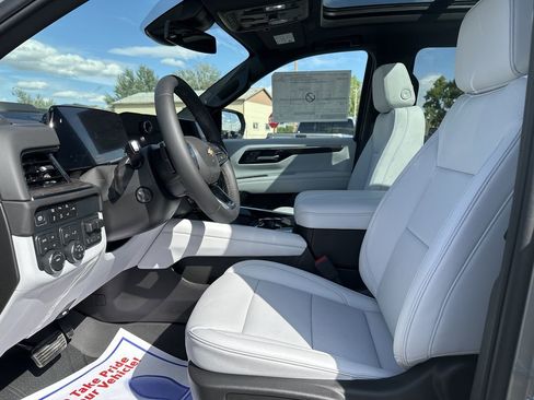 New 2025 Chevrolet Suburban Premier w/ Sun And Tow Package image 5