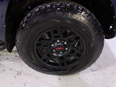 Used 2021 Toyota 4Runner SR5 Premium w/ Moonroof Package image 41