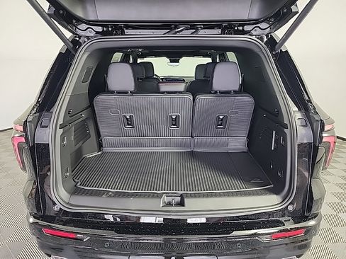 New 2026 Chevrolet Traverse RS w/ LPO, Floor Liner Package image 12