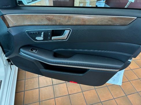 Used 2014 Mercedes-Benz E 350 4MATIC w/ Premium 1 Package image 25