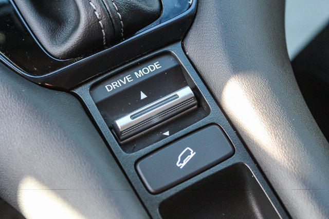 Used 2024 Honda HR-V LX image 32