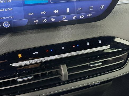 New 2026 Buick Enclave Sport Touring image 17