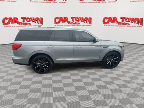 Used 2020 Lincoln Navigator Black Label w/ Cargo Convenience Package image 9