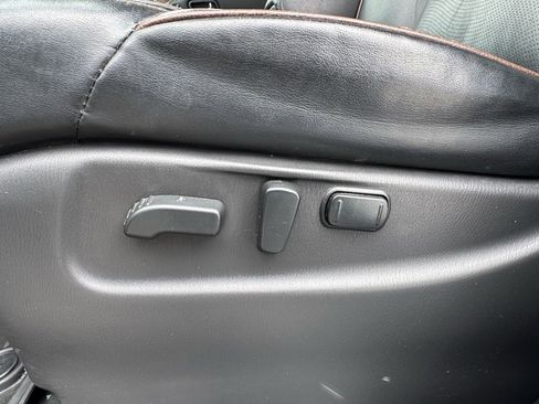 Used 2020 Nissan Armada SL w/ Premium Package image 18