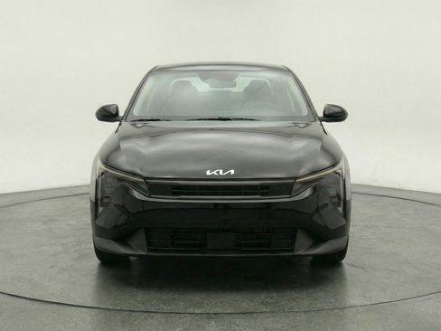 Used 2025 Kia K4 LXS image 2