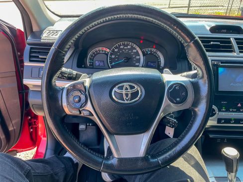 Used 2012 Toyota Camry SE FWD image 15