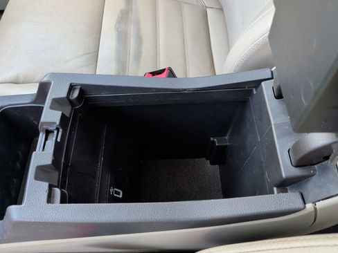 Used 2019 Ford Escape Titanium image 34