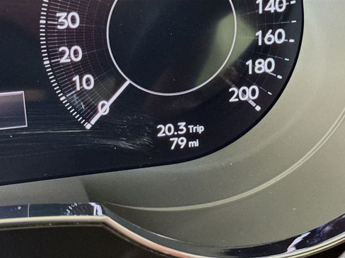 New 2025 Bentley Bentayga image 12