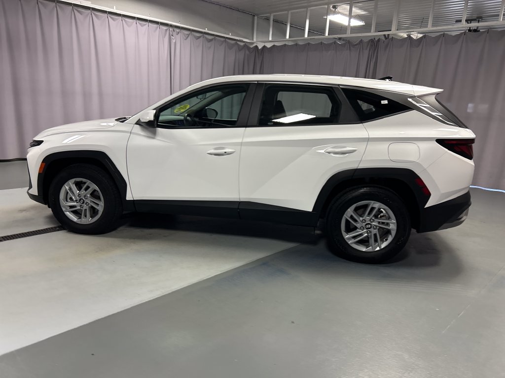 Used 2026 Hyundai Tucson SE AWD/4WD image 4
