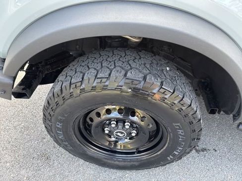 Used 2022 Ford Bronco Black Diamond image 13