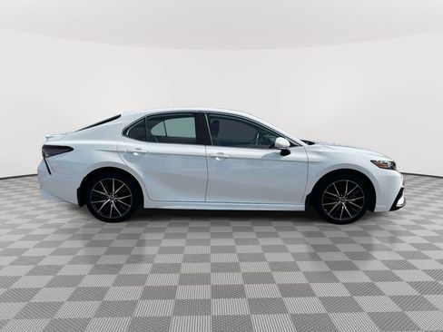 Used 2024 Toyota Camry SE AWD/4WD image 8
