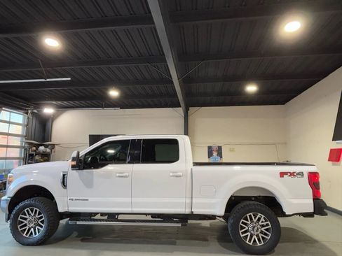 Used 2019 Ford F250 Lariat w/ Lariat Value Package image 2