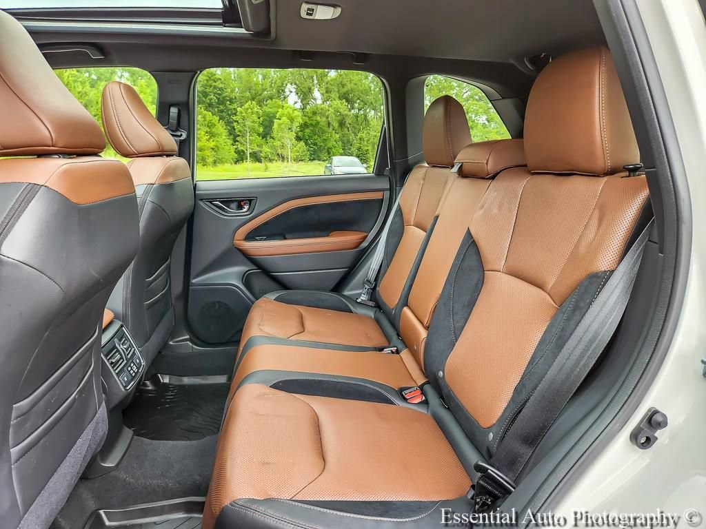 Used 2025 Subaru Forester Touring AWD/4WD image 11